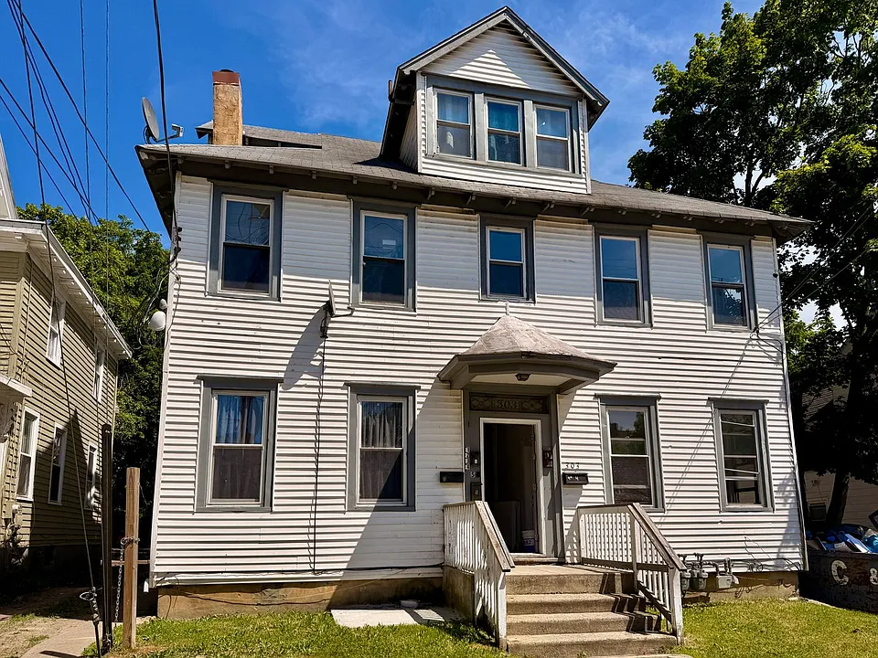 Building Photo 4