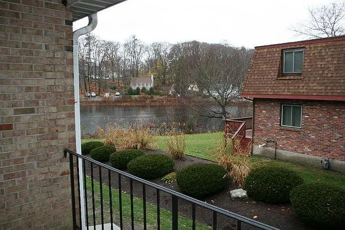 2 bed, 1855 sqft, $2,900 — Photo 3