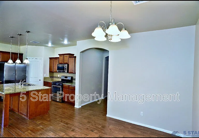 2200 Willie Mier St — Photo 9