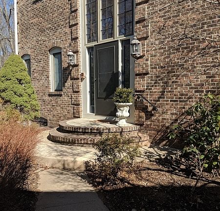 2nd image of 10 Casper Ct