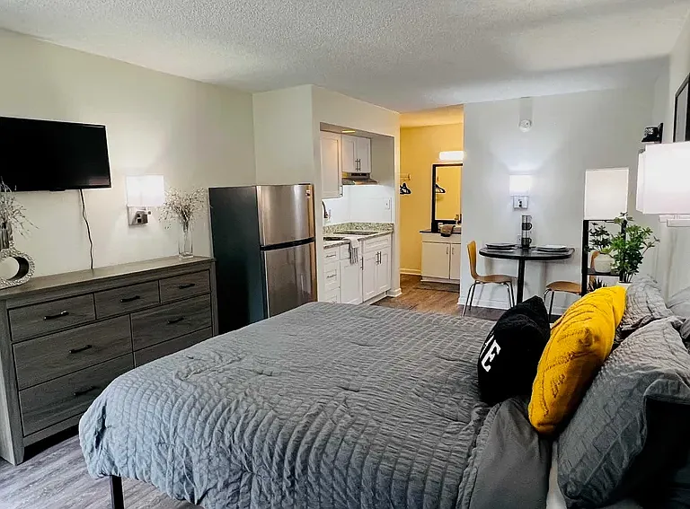 2360 Delk Rd SE — Photo 2