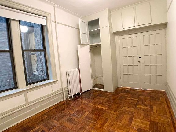 2nd image of 259 Parkside Ave #1