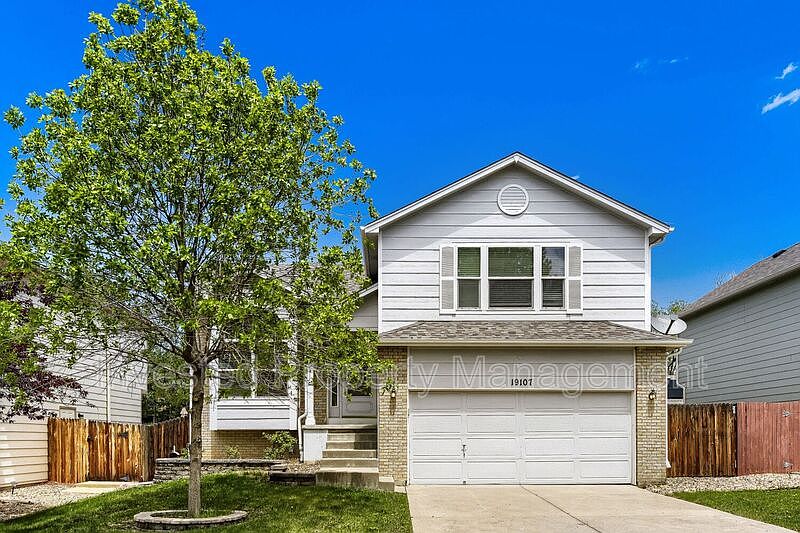 1st image of 19107 E Bellewood Dr