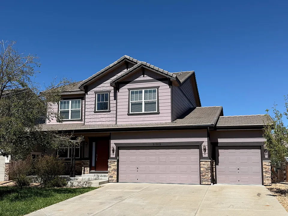 21219 E Bellewood Dr