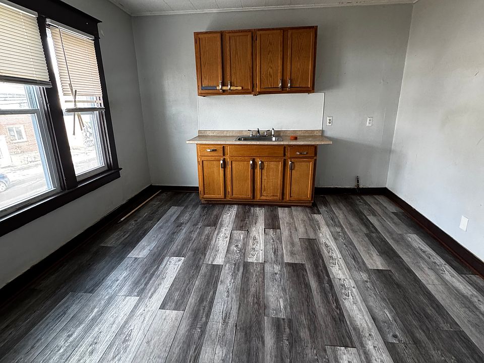 1st image of 511 Ontario St #4