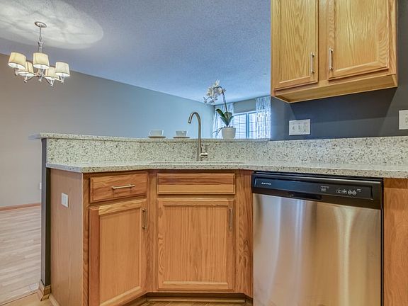 5th image of 5108 Oriole Dr