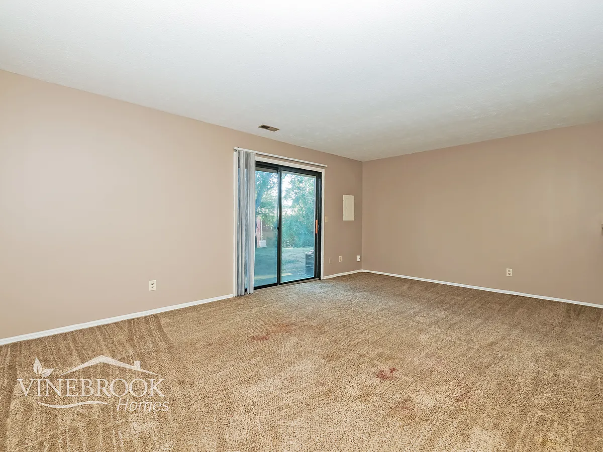 Building Photo - 2499 Cross Village Dr