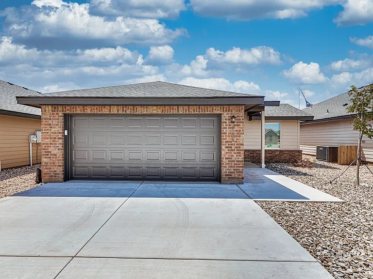 8208 E County Road 111 — Photo 25