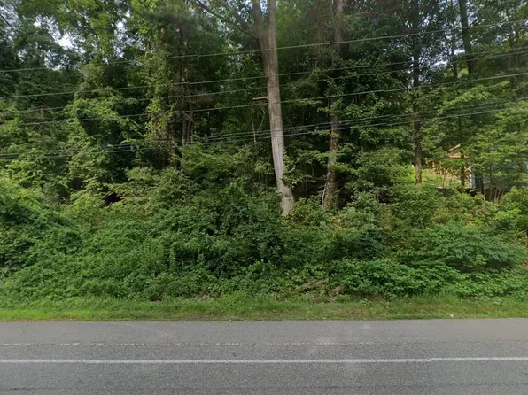 58 Framingham Rd, Southborough, MA 01772