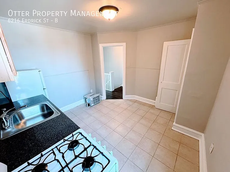 6216 Erdrick St #B — Photo 11