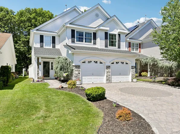 53 Madison Circle, Middle Island, NY 11953