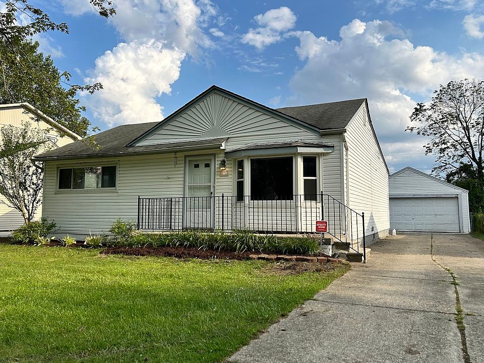 1st image of 876 Robinwood Dr