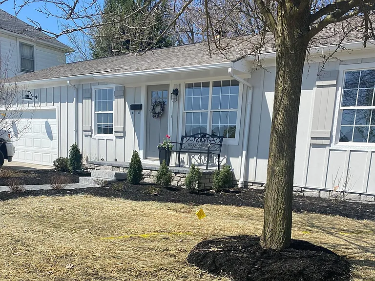 657 London Ave — Photo 1