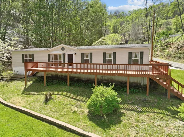 469 Hensley Branch Rd, Burnsville, NC 28714