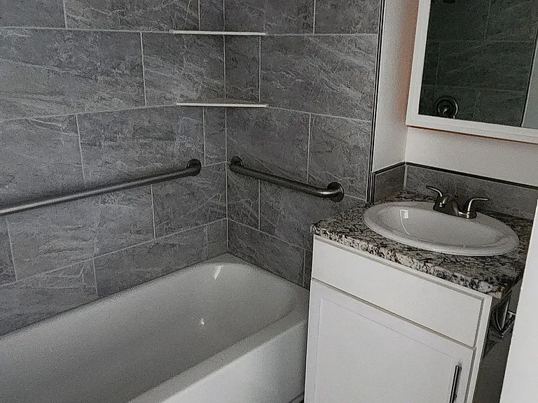 1902 Baker Ave — Photo 5