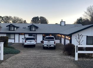 1335 Ridgeview Dr, Ukiah, CA 95482