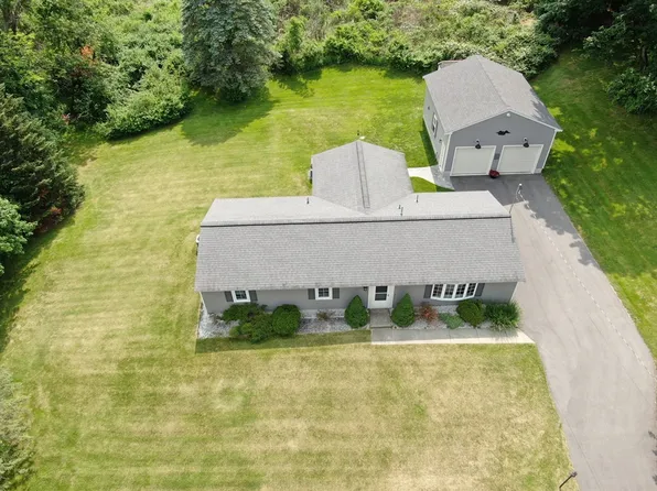 31 Harmony Ln, Marlborough, MA 01752