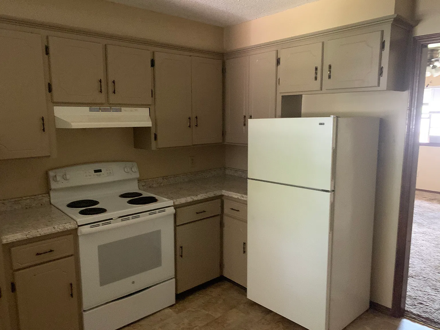 2 bed, 1.5 bath, 1200 sqft, $800 — Photo 4