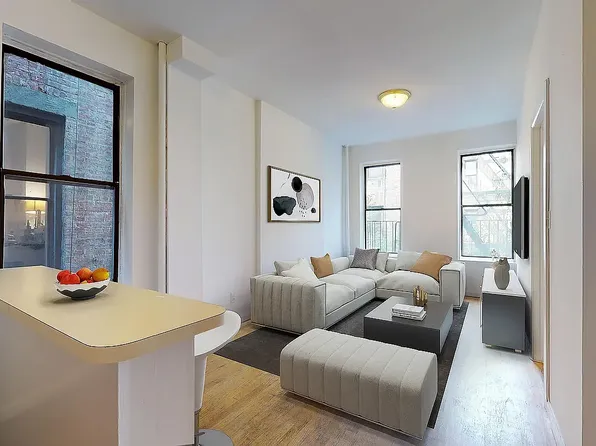 525 E 83rd St APT 3r, New York, NY 10028