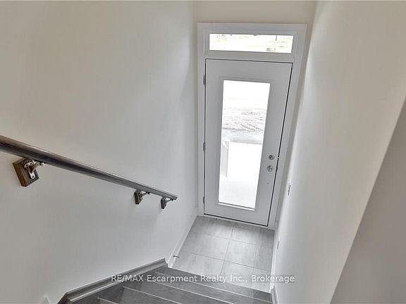 5th image of 261 Skinner Rd #8