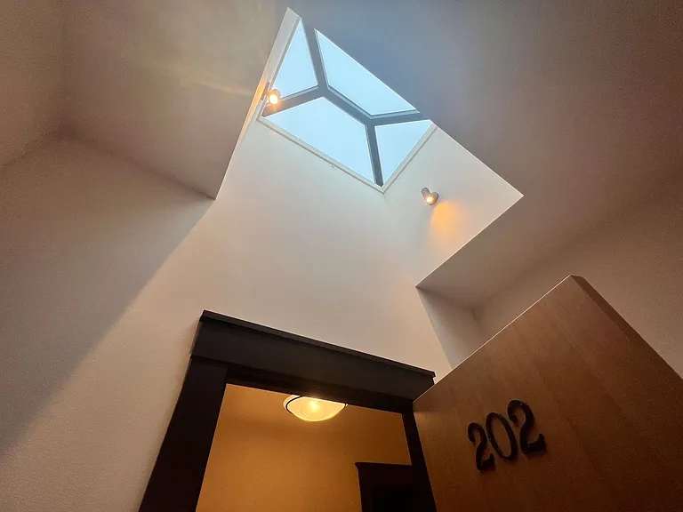 116 W 3rd Ave — Photo 2