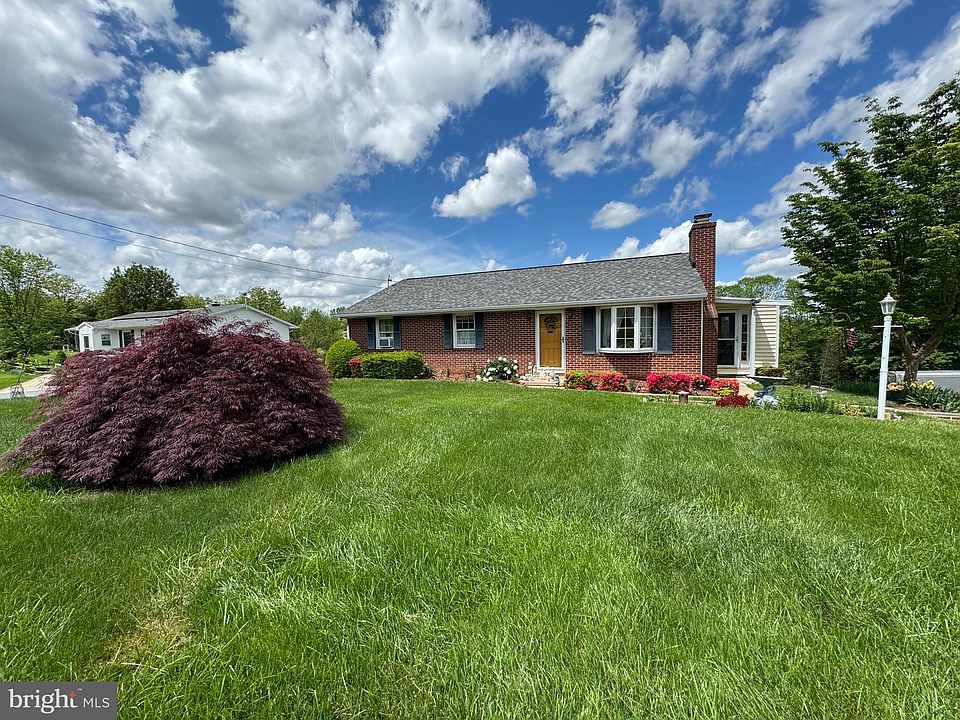 2nd image of 3201 Sykesville Rd