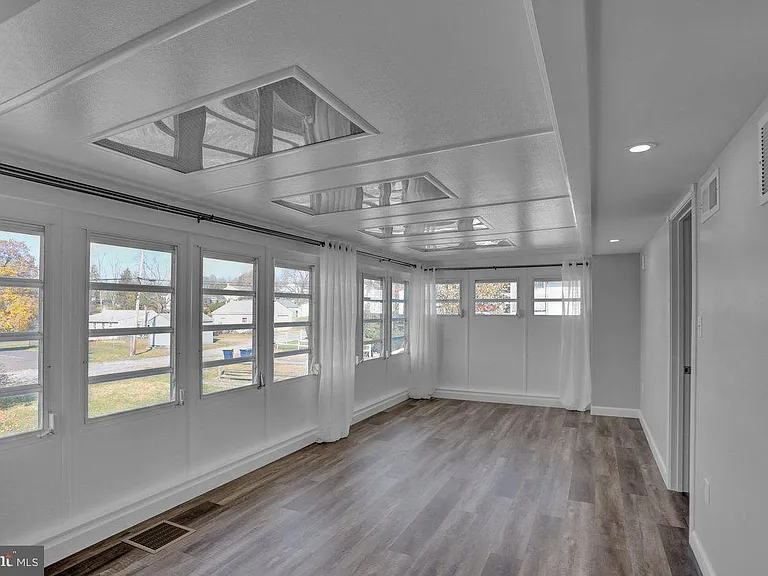 933 N Hanover St #2 — Photo 4