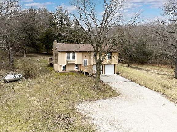 2nd image of 24275 Sandusky Rd