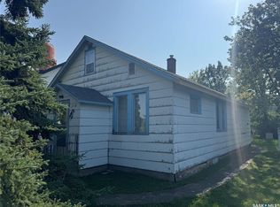 218 4th St W, Nipawin, SK S0E1E0