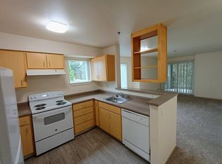8212 NE Sandy Blvd #4-301, Portland, OR 97220