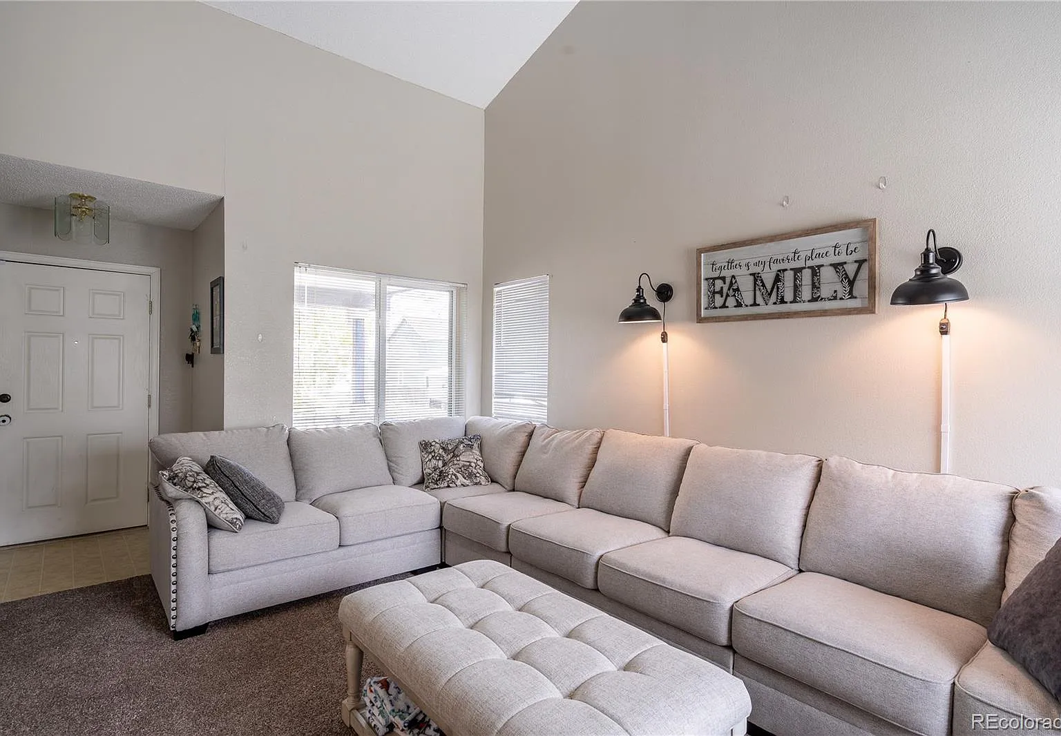 4 bed, 3.5 bath, 2079 sqft, $2,595 — Photo 3