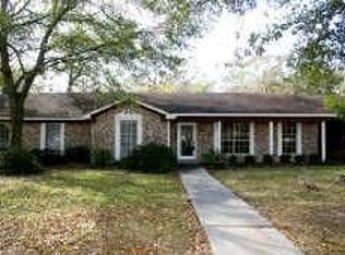 9950 Oak Tree Dr, Conroe, TX 77303