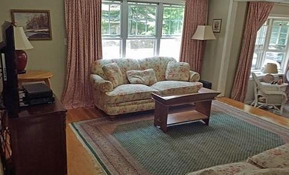 3rd image of 20 Barstow St