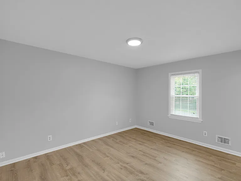 8605 Amerivan Dr — Photo 24