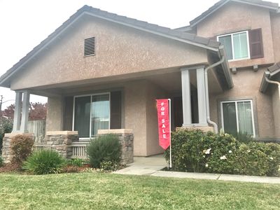 512 W James Ct, Visalia, CA, 93277