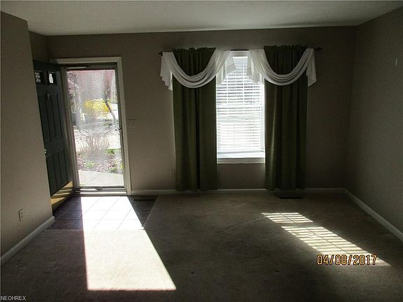 3rd image of 10415 Covington Ln #7