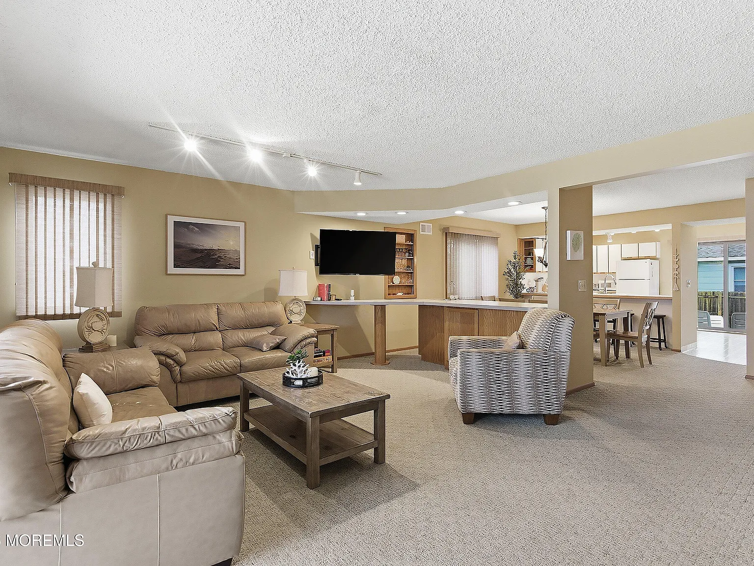 3 bed, 1600 sqft, $4,000 — Photo 4