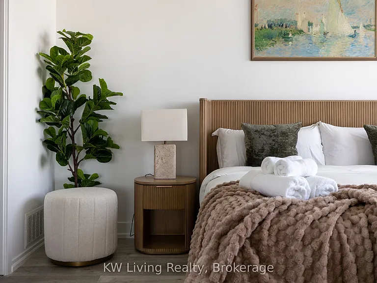 65 Bremner Blvd #5102 — Photo 20