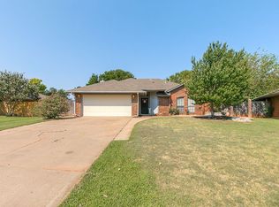 813 Blue Ridge Dr, Edmond, OK 73003