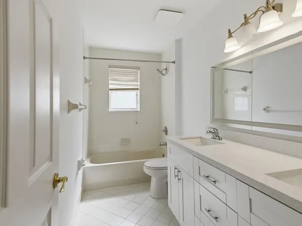 17170 SW 49th Pl, Hollywood, FL 33027