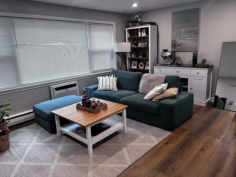 3747 N Harlem Ave #C — Photo 2