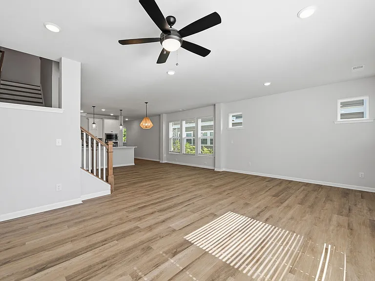 10134 Mamillion Dr — Photo 7