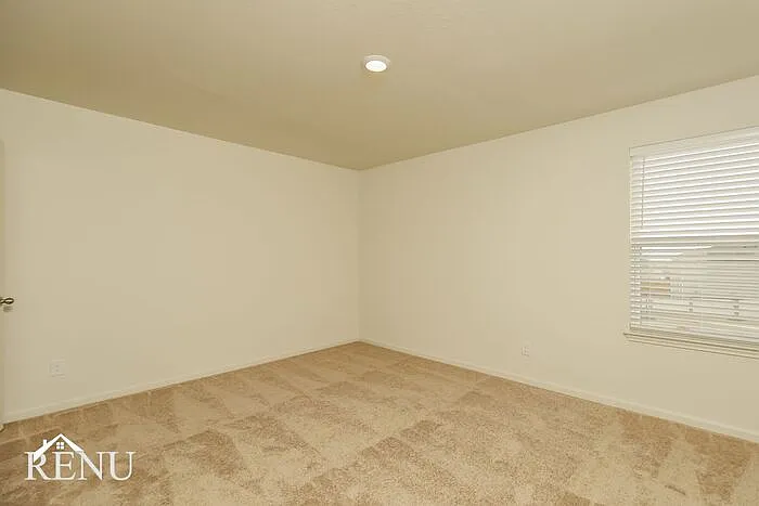11002 Chatham Ct — Photo 7