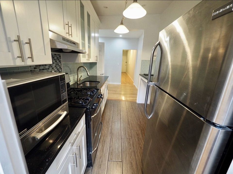 1st image of 31-12 42nd St #1R