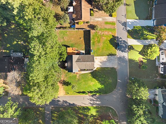 5th image of 3021 Fetlock Dr SW