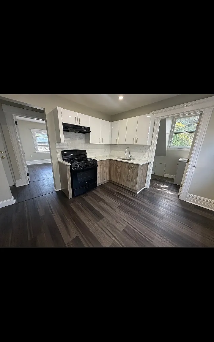 3 bed, $2,450 — Photo 1