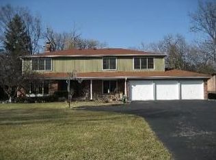 70 Golf Rd, Golf, IL 60029