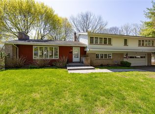 290 Dunrovin Ln, Rochester, NY 14618