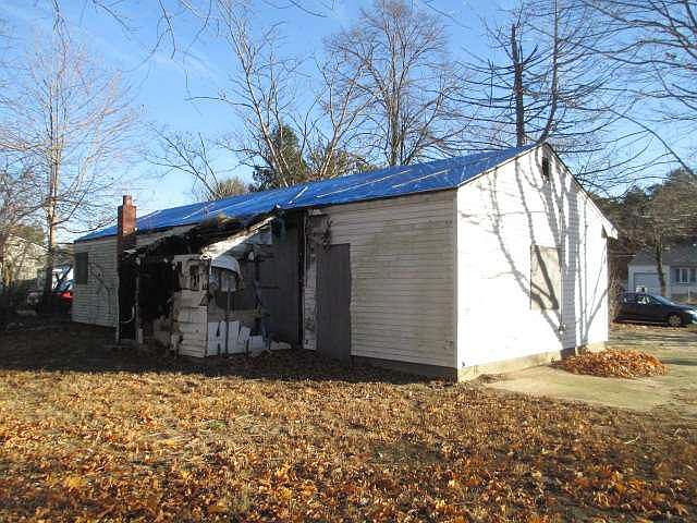 2nd image of 520 Bourdois Ave