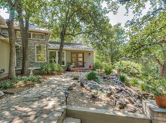 3rd image of 224 Rockland Dr